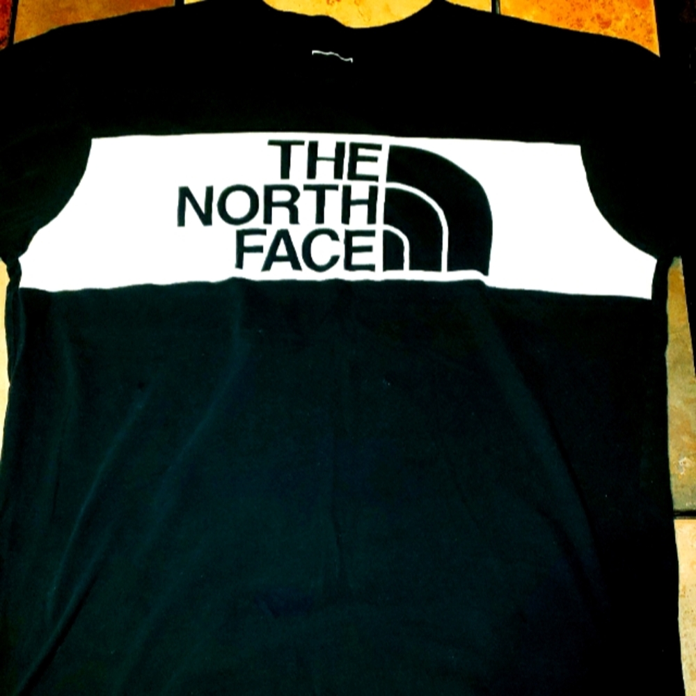 Mens size large northface t-shirt euc